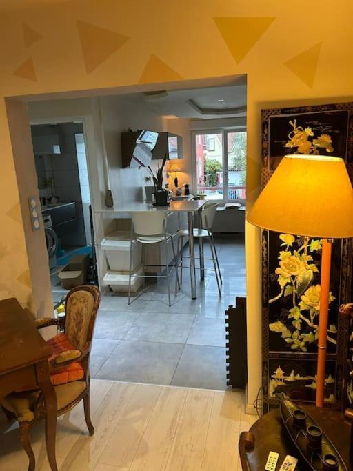 Appartement Charmant, Appartement, Parking Gratuit