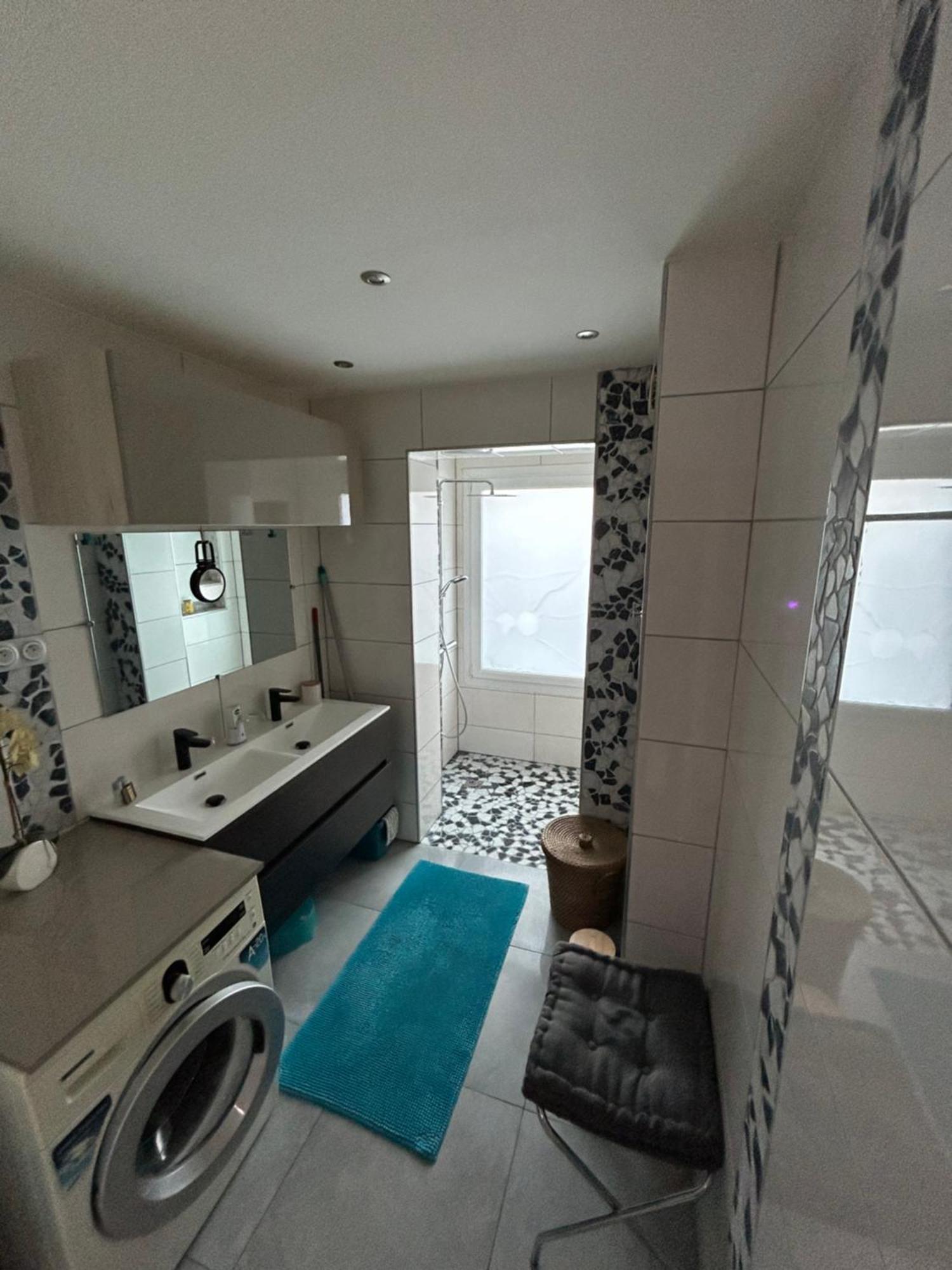 Charmant, Appartement, Parking Gratuit *