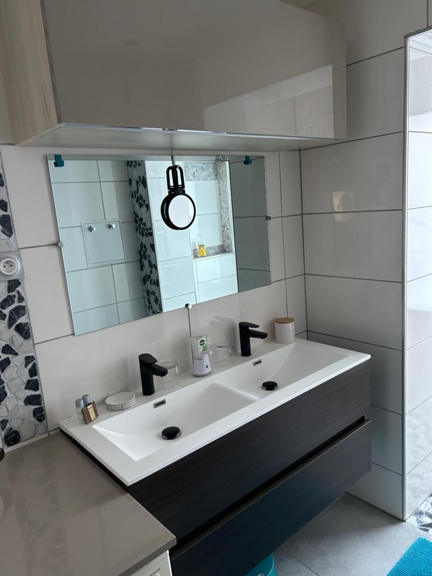 Appartement Charmant, Appartement, Parking Gratuit