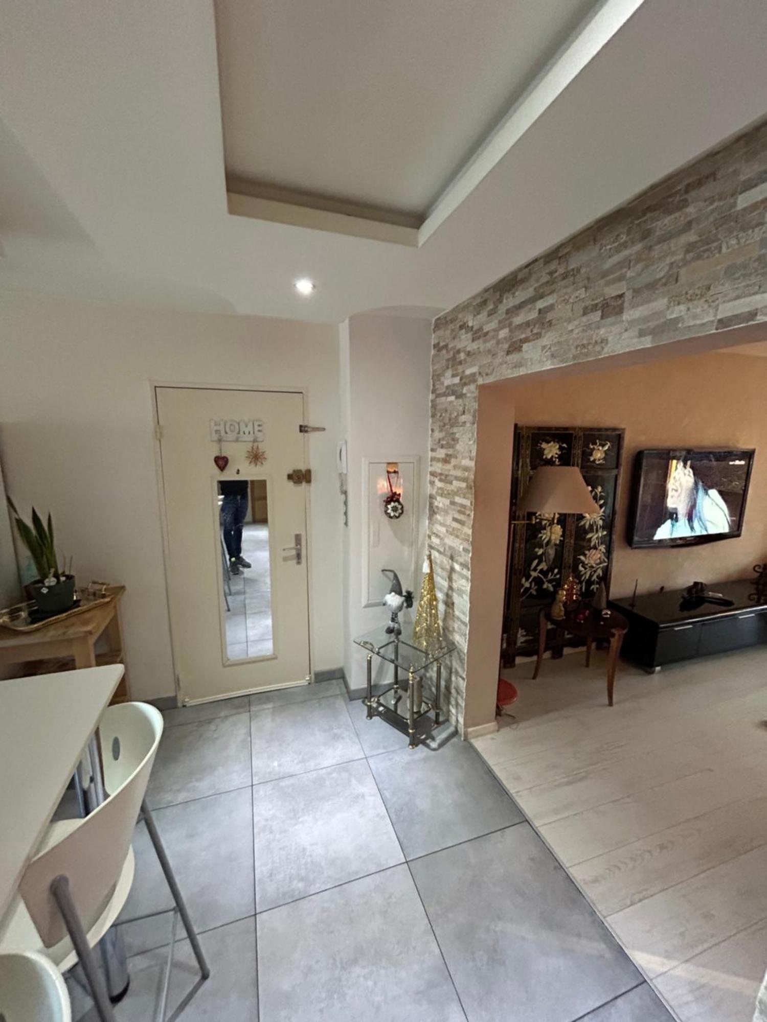 Charmant, Appartement, Parking Gratuit *